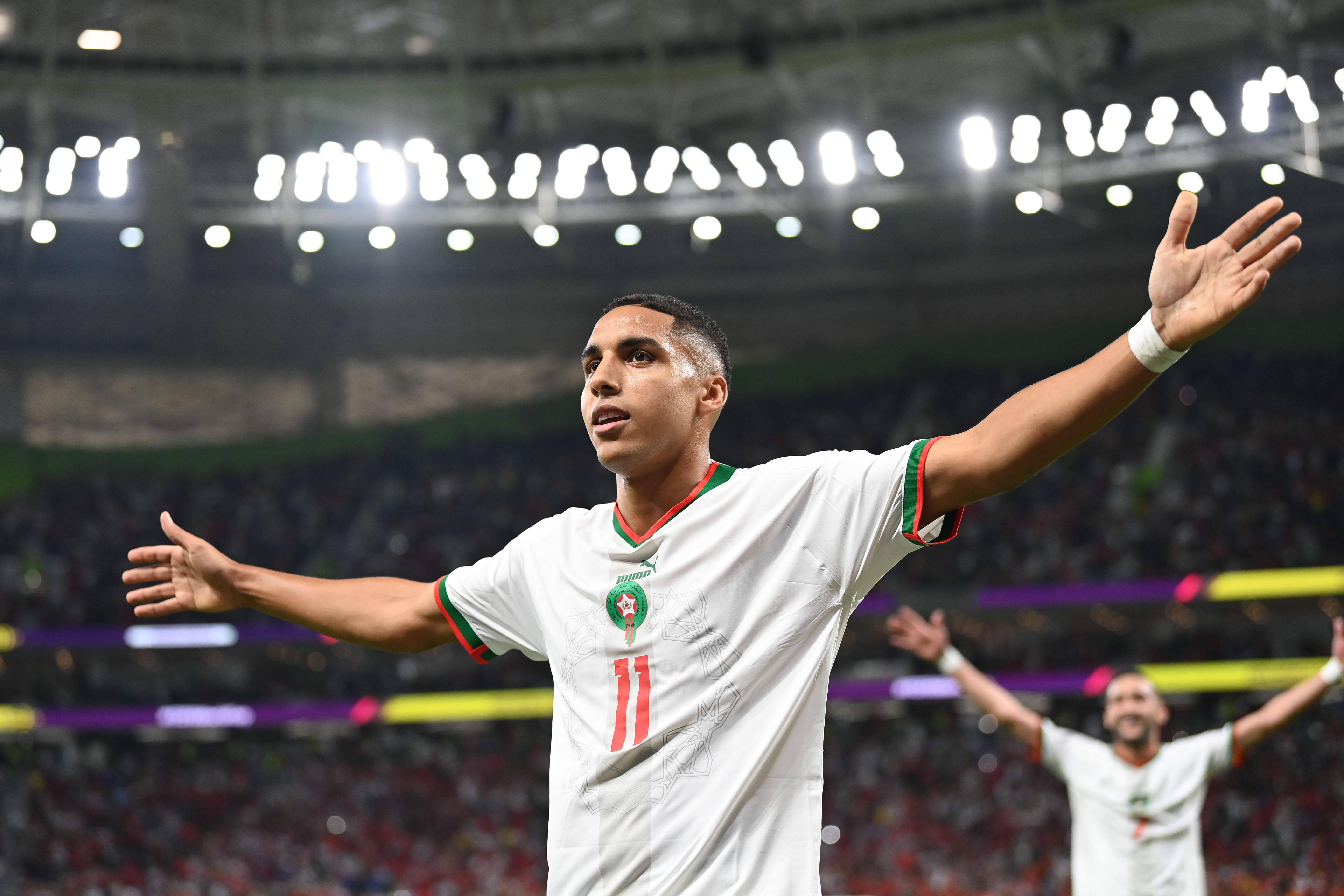 德布劳内在加拿大队比赛中比分优势明显，比分优势明显引发热议！的简单介绍