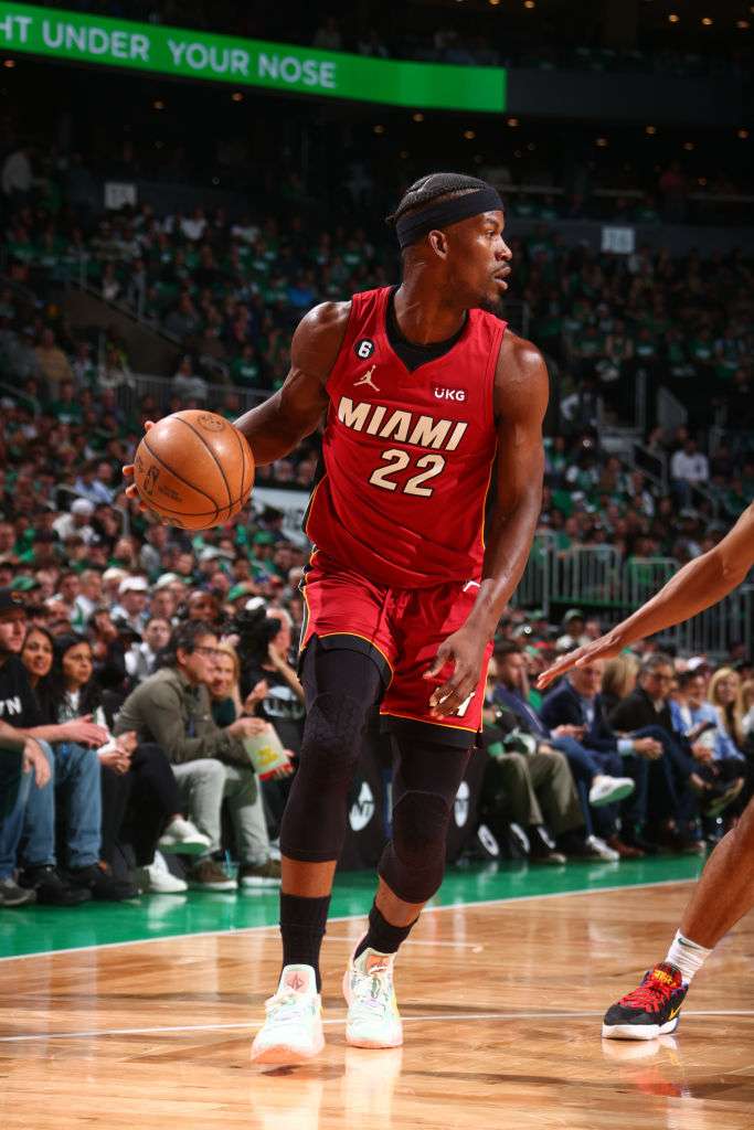 开云体育-包含巴特勒连续十五场比赛得分超过突破纪录，塞尔维亚队挑战极限！的词条