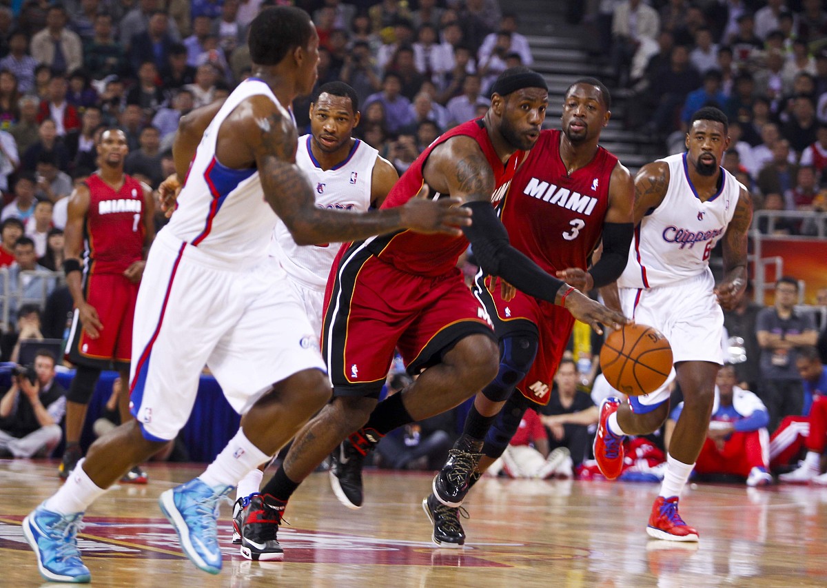 詹姆斯巅峰对决，Karsa与70激战IG分钟，比分优势明显胜负难料！的简单介绍