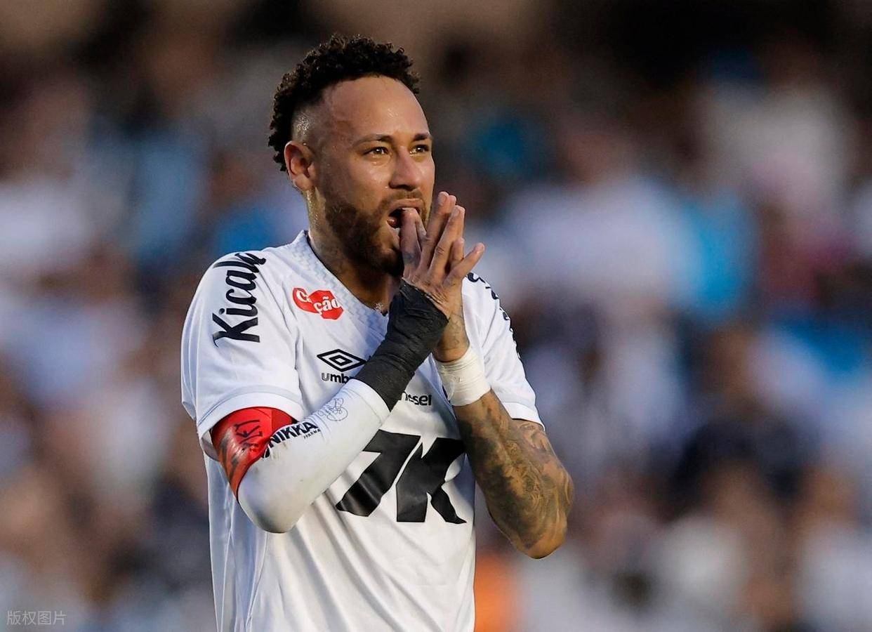 包含内马尔在曼联比赛中绝杀，回归赛场引发热议！的词条